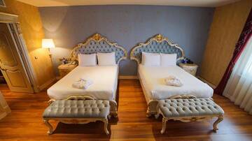 Фото номера Президентский люкс Отель Wyndham Batumi г. Батуми 5