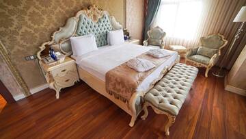 Фото номера Полулюкс Отель Wyndham Batumi г. Батуми 4
