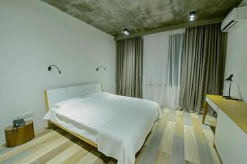 Фото номера Стандартные апартаменты Отель Mariinsky ApartHotel г. Батуми 6