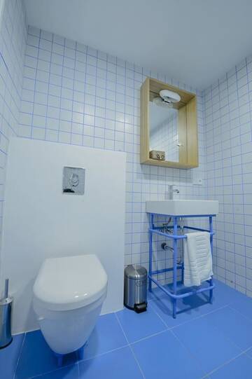 Фото номера Улучшенные апартаменты Отель Mariinsky ApartHotel г. Батуми 7