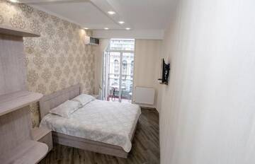 Фото номера Бюджетный двухместный номер с 1 кроватью Мини-отель 5 Rooms г. Батуми 27