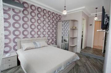 Фото номера Бюджетный двухместный номер с 1 кроватью Мини-отель 5 Rooms г. Батуми 21