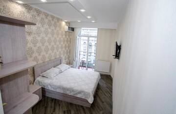 Фото номера Бюджетный двухместный номер с 1 кроватью Мини-отель 5 Rooms г. Батуми 26