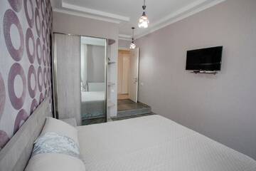 Фото номера Бюджетный двухместный номер с 1 кроватью Мини-отель 5 Rooms г. Батуми 4