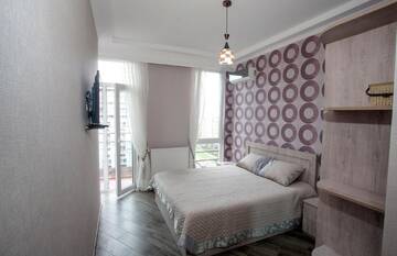 Фото номера Бюджетный двухместный номер с 1 кроватью Мини-отель 5 Rooms г. Батуми 2