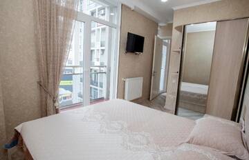Фото номера Бюджетный двухместный номер с 1 кроватью Мини-отель 5 Rooms г. Батуми 7