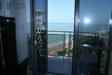 Фото номера Апартаменты в пентхаусе Апарт-отели Apart Hotel Orbi Towers г. Батуми 9