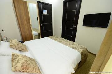Фото номера Бюджетный двухместный номер с 1 кроватью Отель City Hotel г. Батуми 8