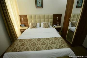Фото номера Бюджетный двухместный номер с 1 кроватью Отель City Hotel г. Батуми 7