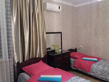 Фото номера Трехместный номер с собственной ванной комнатой Гостевой дом Guesthouse Next to beach г. Батуми 24