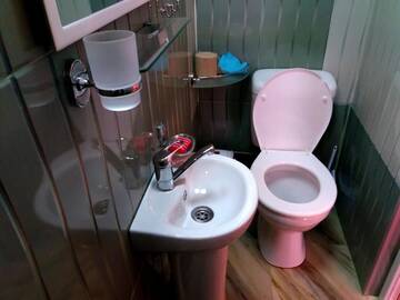 Фото номера Двухместный номер с 1 кроватью и собственной ванной комнатой Гостевой дом Guesthouse Next to beach г. Батуми 52