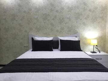 Фото номера Люкс, вид на море Апарт-отели Aparthotel Selfie г. Батуми 31
