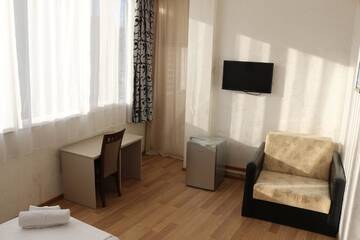 Фото номера Двухместный номер с 1 кроватью Отели типа «постель и завтрак» Roof Inn г. Батуми 2