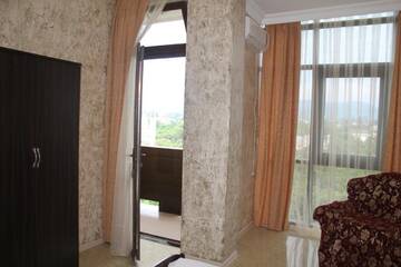 Фото номера Трехместный номер Отель Hotel Temo in Batumi г. Батуми 3
