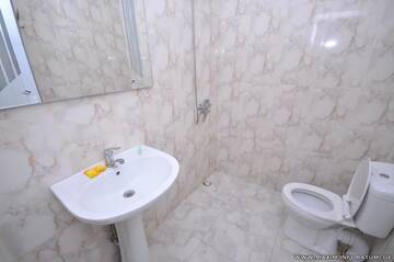Фото номера Двухместный номер с 1 кроватью Мини-отель Maxim Mini Hotel г. Батуми 5