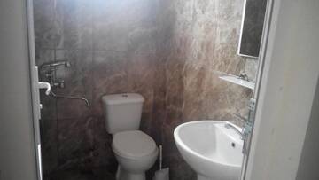 Фото номера Cемейный номер с собственной ванной комнатой Гостевой дом Guest House Batumi г. Батуми 13