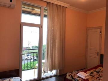 Фото номера Трехместный номер Делюкс с видом на море Гостевой дом Ekaterine Guest House г. Батуми 11