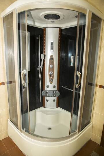 Фото номера Люкс с балконом Отель Hotel Black Sea House г. Батуми 6