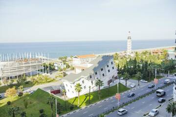 Фото номера Апартаменты с видом на море Апарт-отели Panorama Sea Tower г. Батуми 3