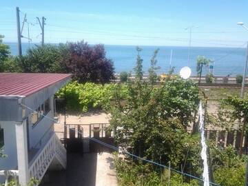 Фото номера Семейный номер с видом на горы Отели типа «постель и завтрак» Merab House г. Батуми 7