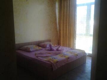Фото номера Семейный люкс с балконом Отели типа «постель и завтрак» Merab House г. Батуми 3