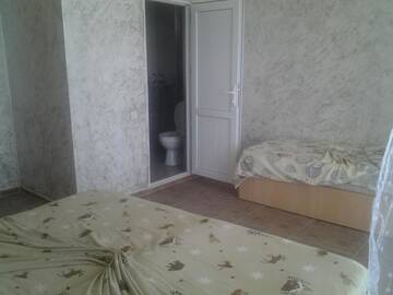Фото номера Семейный люкс с балконом Отели типа «постель и завтрак» Merab House г. Батуми 5