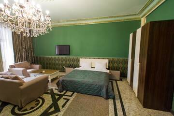 Фото номера Четырехместный номер «Премиум» Отель hotel amber г. Батуми 3