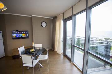 Фото номера Апартаменты Делюкс Отель Blue Star Batumi г. Батуми 6