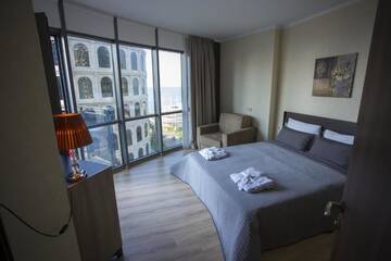 Фото номера Апартаменты Делюкс Отель Blue Star Batumi г. Батуми 39