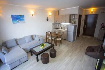 Фото номера Апартаменты с 2 спальнями Отель Blue Star Batumi г. Батуми 4