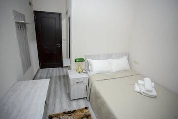Фото номера Небольшой двухместный номер с 1 кроватью Отель Hotel Garanti г. Батуми 2