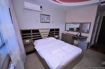Фото номера Двухместный номер Делюкс с 1 кроватью Отель Black Sea Star Batumi г. Батуми 7