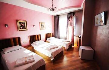 Фото номера Стандартный трехместный номер Отель Black Sea Star Batumi г. Батуми 10