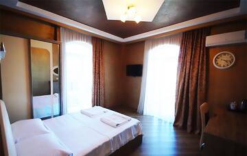 Фото номера Суперлюкс Отель Black Sea Star Batumi г. Батуми 12