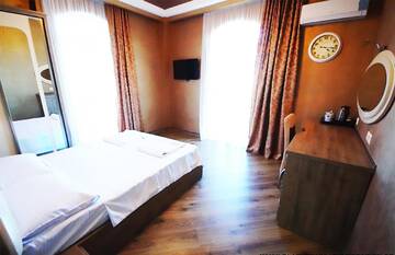Фото номера Суперлюкс Отель Black Sea Star Batumi г. Батуми 15