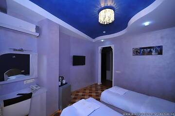 Фото номера Двухместный номер с 2 отдельными кроватями Отель Black Sea Star Batumi г. Батуми 3