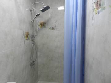 Фото номера Двухместный номер-студио Делюкс с 1 кроватью Гостевой дом Nia Guest House г. Батуми 5