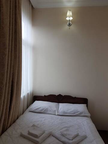 Фото номера Трехместный номер с душем Гостевой дом Nia Guest House г. Батуми 3