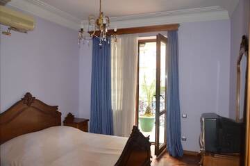 Фото номера Двухместный номер с 2 отдельными кроватями Гостевой дом Guesthouse Parnavaz Mepe г. Батуми 5