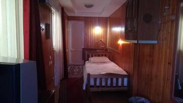 Фото номера Небольшой одноместный номер Гостевой дом Guest House Nadejda г. Батуми 5