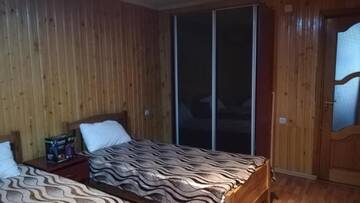 Фото номера Просторный двухместный номер с 2 отдельными кроватями Гостевой дом Guest House Nadejda г. Батуми 3