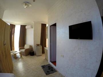 Фото номера Классический трехместный номер Отель Hotel Batumi Inn г. Батуми 20