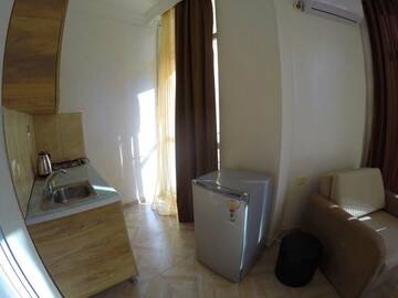 Фото номера Классический трехместный номер Отель Hotel Batumi Inn г. Батуми 5