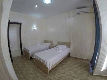 Фото номера Классический трехместный номер Отель Hotel Batumi Inn г. Батуми 3