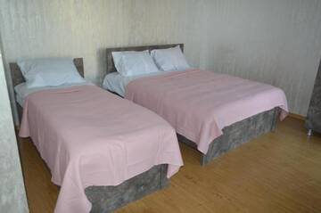 Фото номера Улучшенный трехместный номер Отель Hotel Buta г. Батуми 4