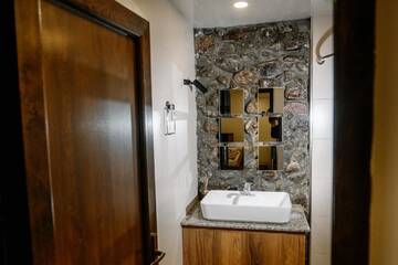Фото Хостелы HOSTEL RE г. Батуми 1