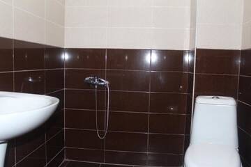 Фото номера Стандартный трехместный номер Отель Cozy Corner Hotel г. Батуми 15