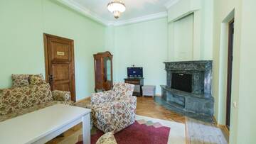 Фото номера Четырехместный номер с балконом Отель Hotel Cattaleya г. Батуми 8