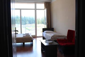 Фото номера Трехместный номер с балконом Отель Eleganti Hotel г. Батуми 10