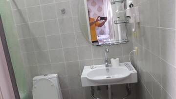 Фото номера Четырехместный номер эконом-класса Гостевой дом Mozoji г. Батуми 7